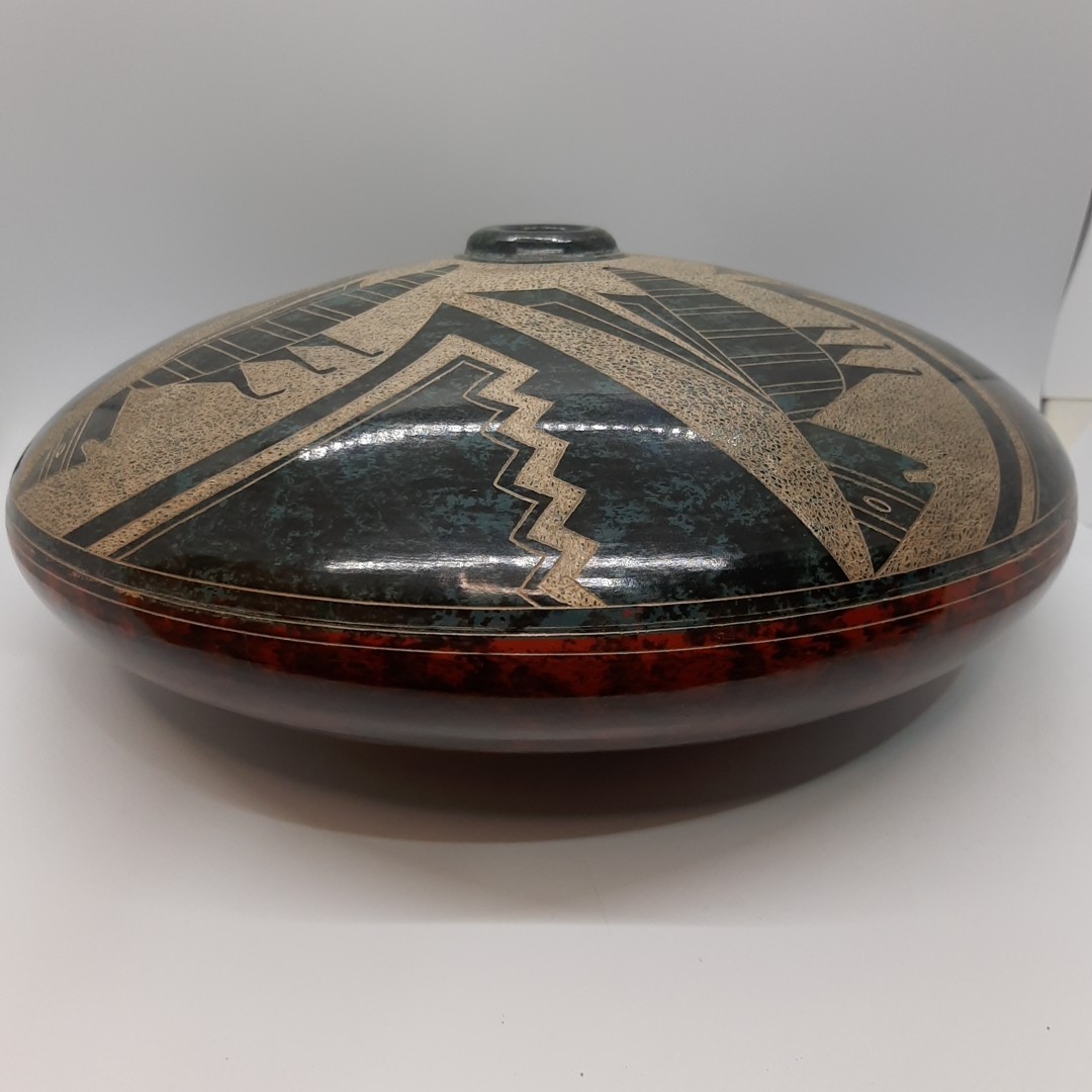 Sgraffito Redware Pottery Signed Mario Norori Made In Nicaragua Vase Pot 11″