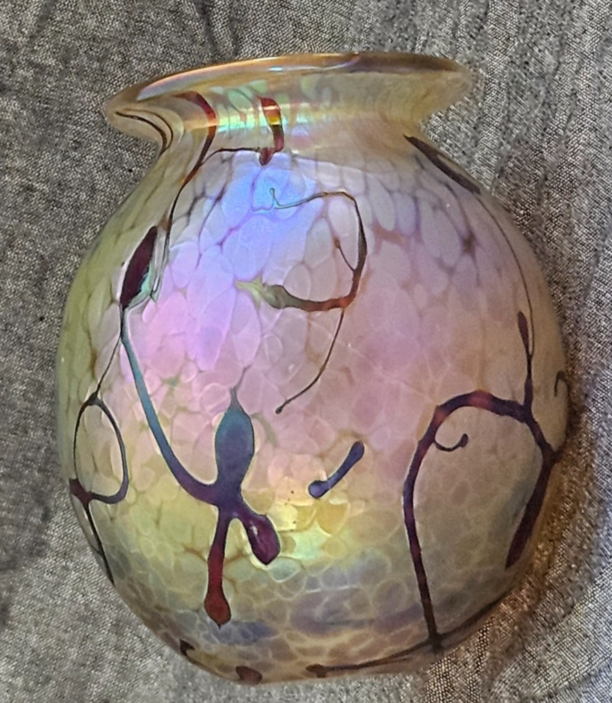 1992 Robert Eickholt Signed Purple Blue Gold Aurene Iridescent Art Glass Vase