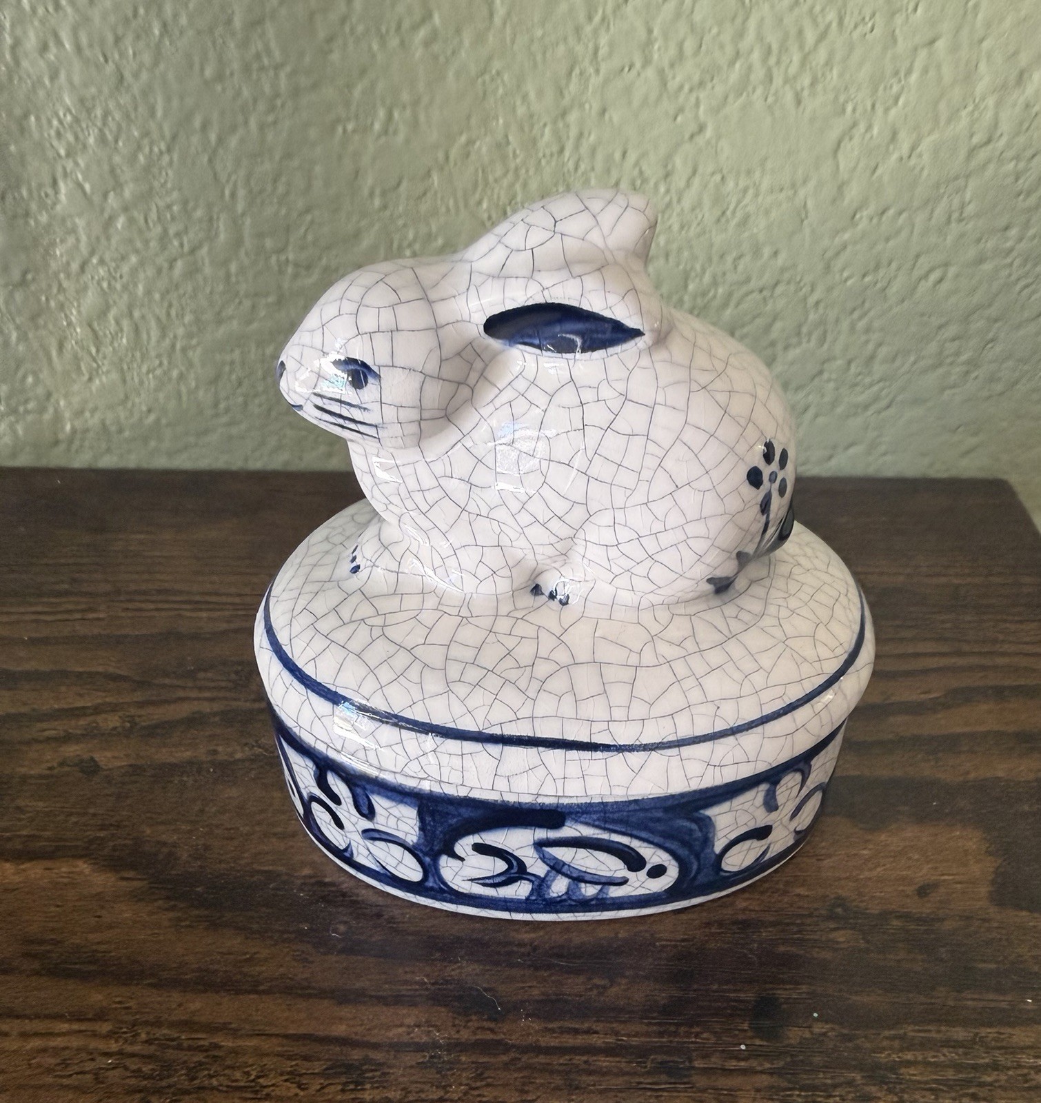 Dedham Pottery Potting Shed Vtg Bunny Rabbit Covered Oval Dish 1985