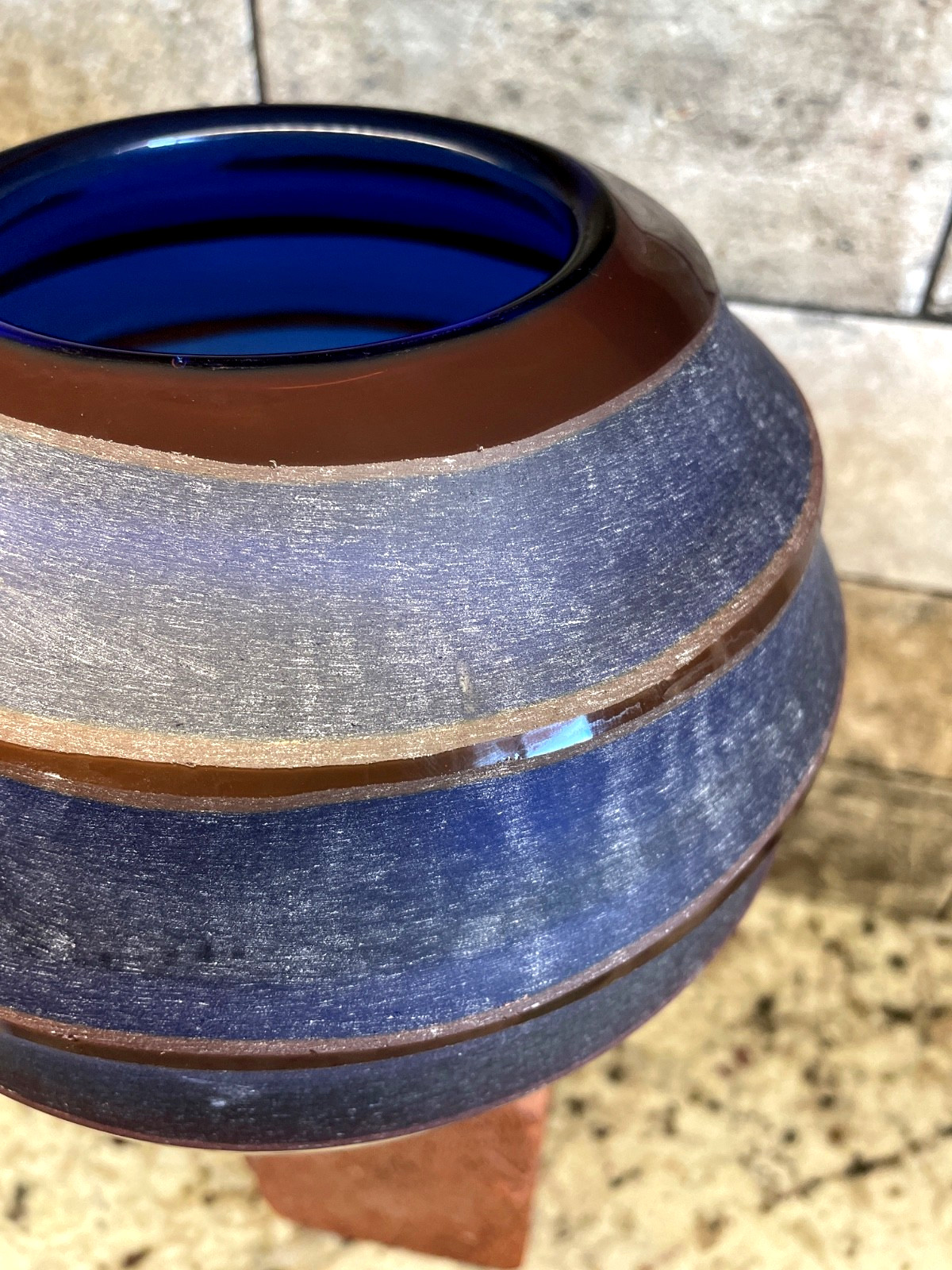 VTG Studio Art Glass Beehive Vase Blue Amber Sandblasted Etched 6.25×8″ ~ 5.75LB