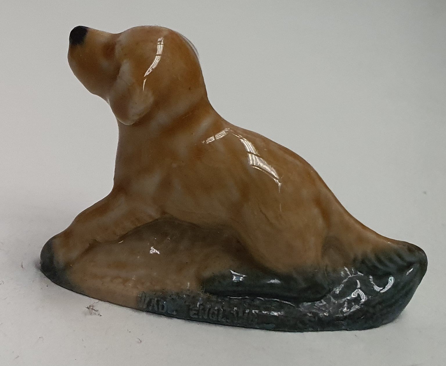 Wade English Whimsie Porcelain Set 3 Setter #13 Made in England 3.5cm Tall c1972