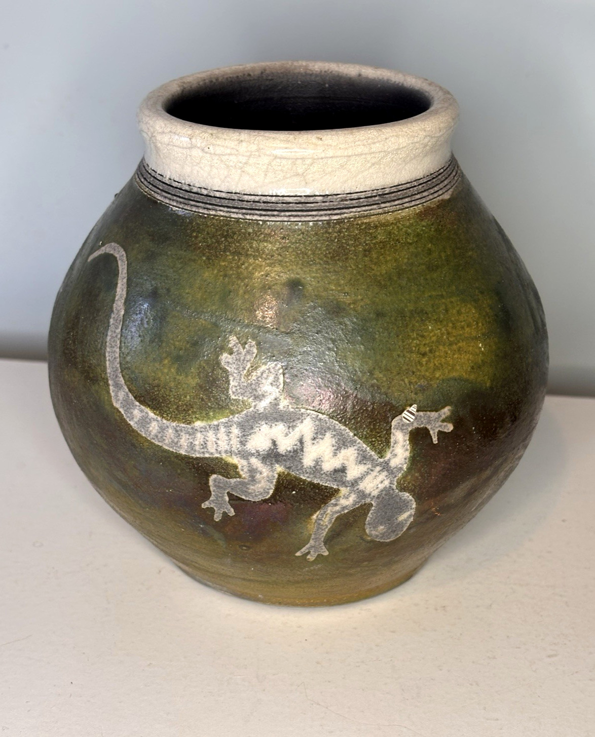 Raku Art Pottery Iridescent Green 5.5″ Vase Jar Pot w/ Lizards Signed J. Diller