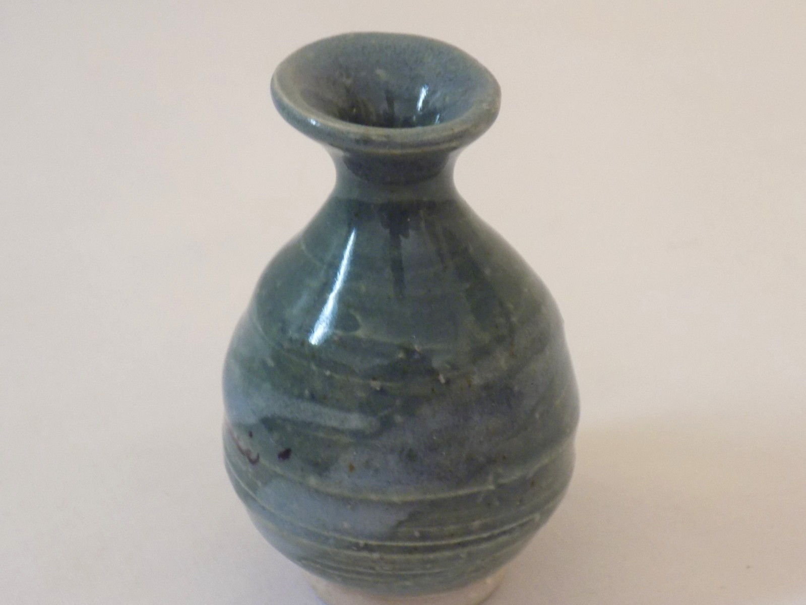 Vintage 2001 Whitefish Pottery Barbara Eden/”Jeannie” 2 7/8″ Pottery Vase