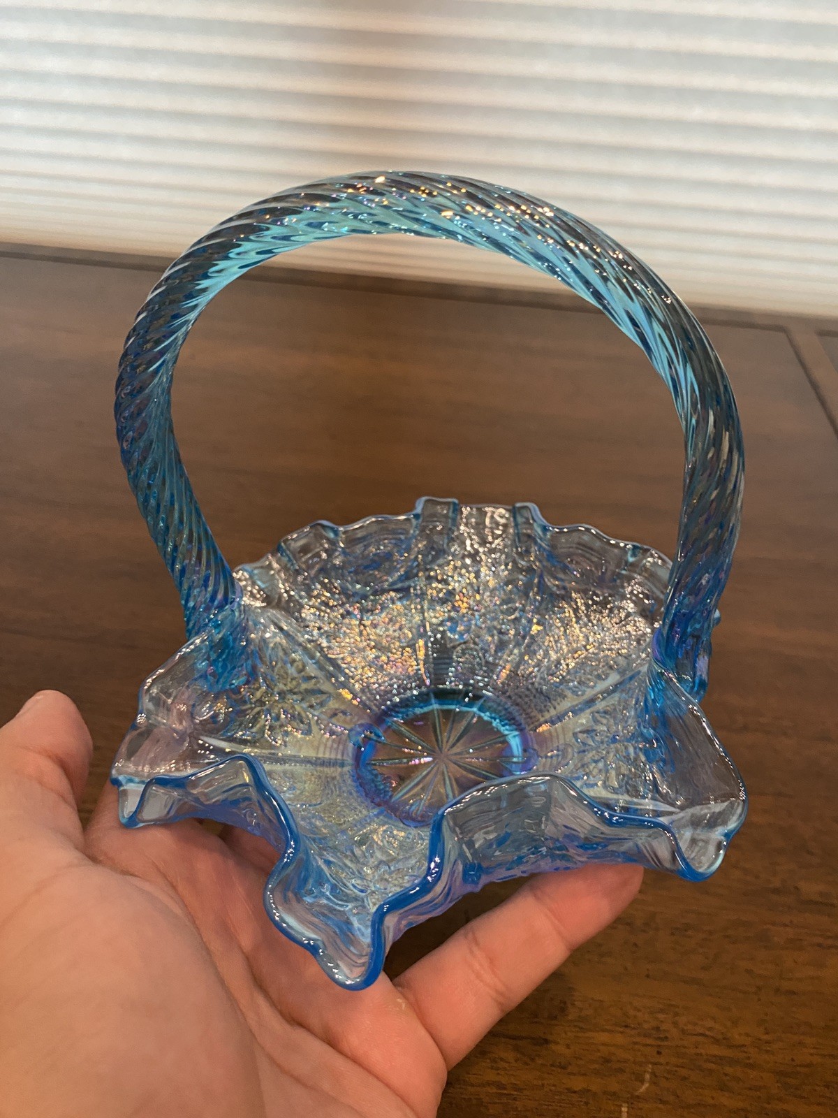 STUNNING VTG FENTON Celeste Blue Iridescent PEACOCK DAHLIA Glass Basket 6.25″H