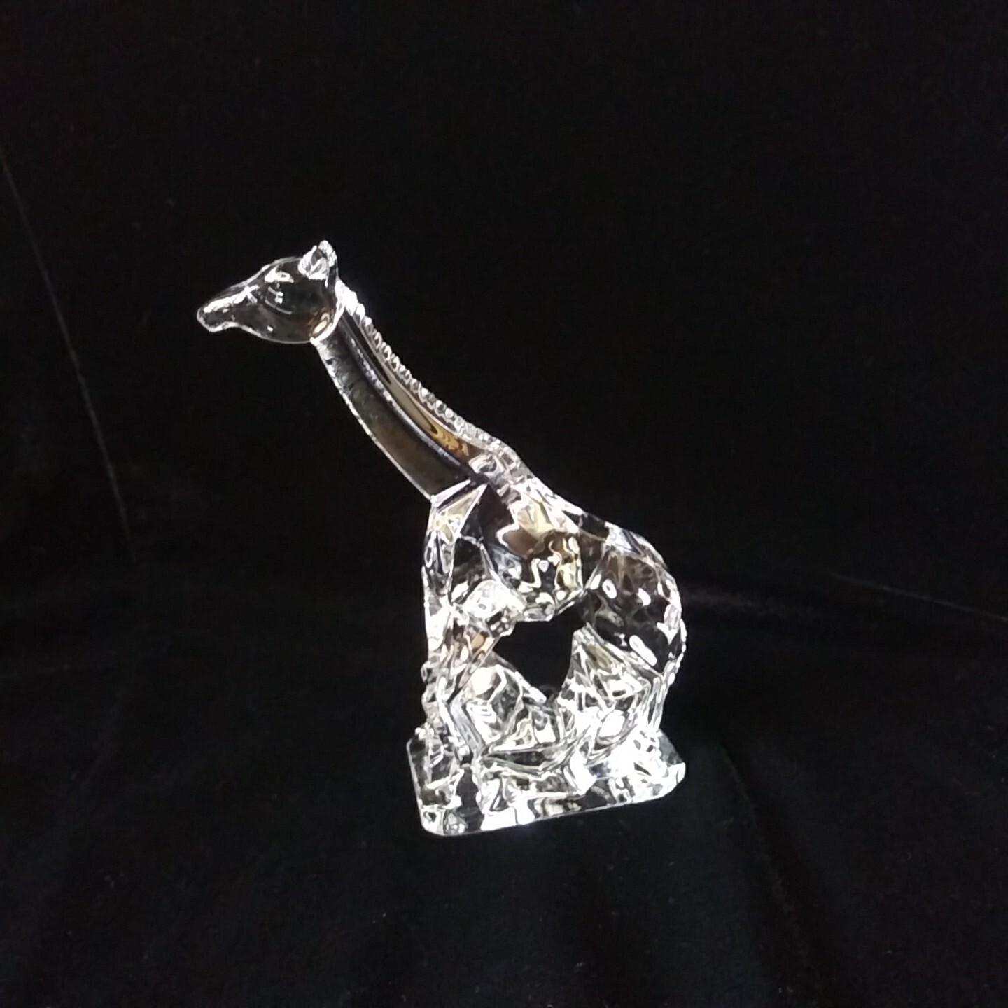 Italian Crystal Giraffe Chiseled Figurine 24% Lead Glass Made In Italy