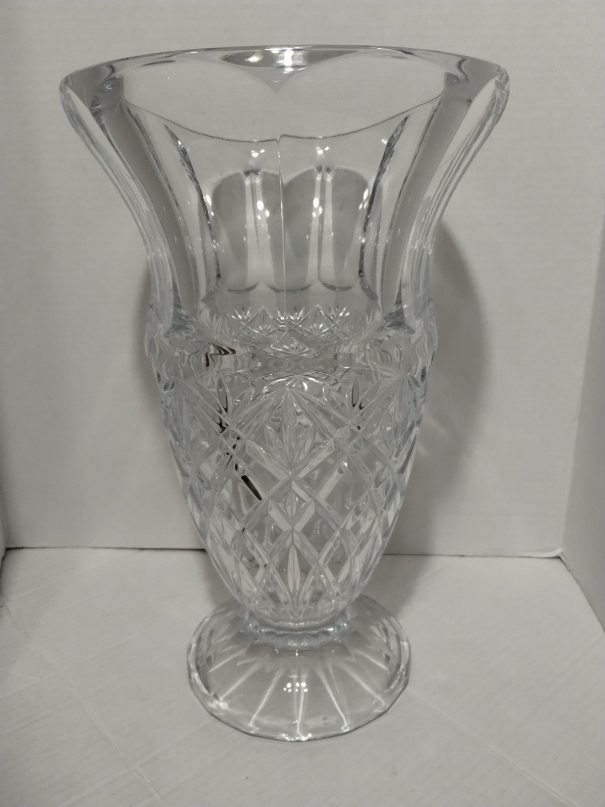Towle 24 Lead Crystal Glass Vase Pineapple Design HEAVY Centerpiece.W/Sticker