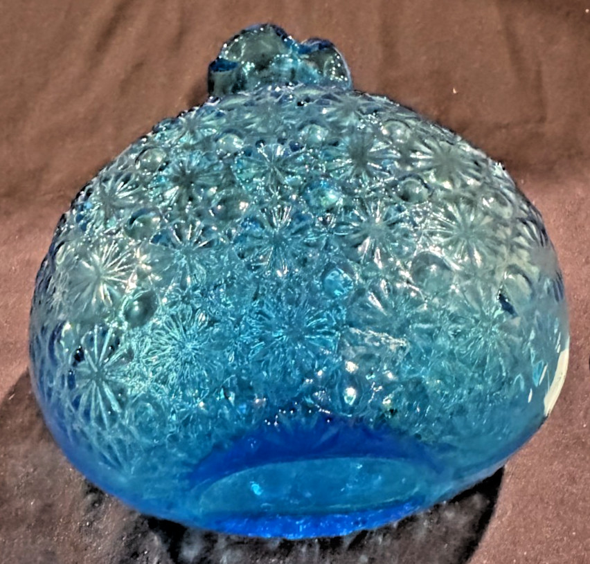 VTG Clevenger Brothers Ruffled Sapphire Blue Daisy and Button Glass Vase Mint
