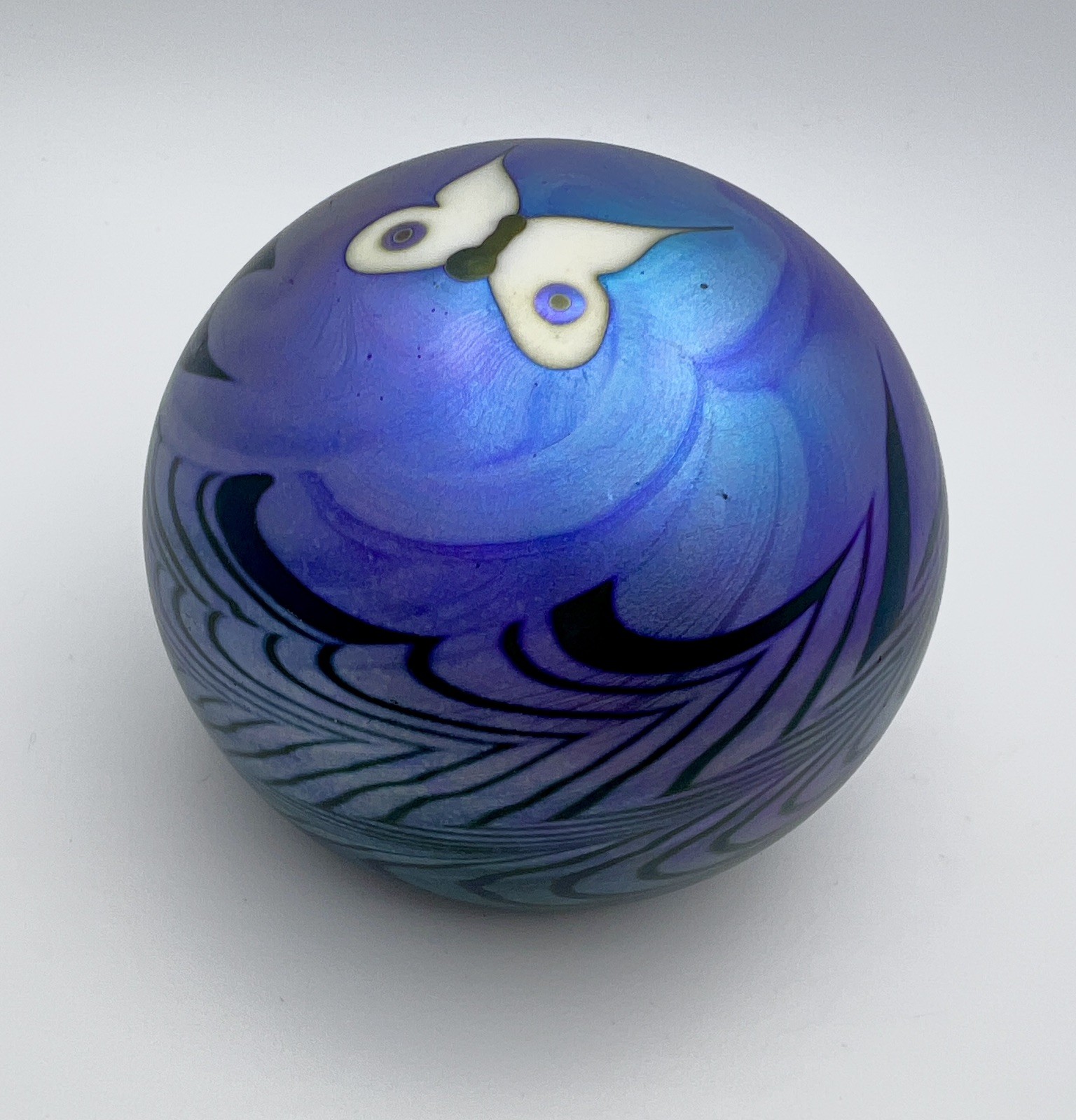 Vintage 1974 Lundberg Studios Butterfly Blue Iridescent Paperweight Signed