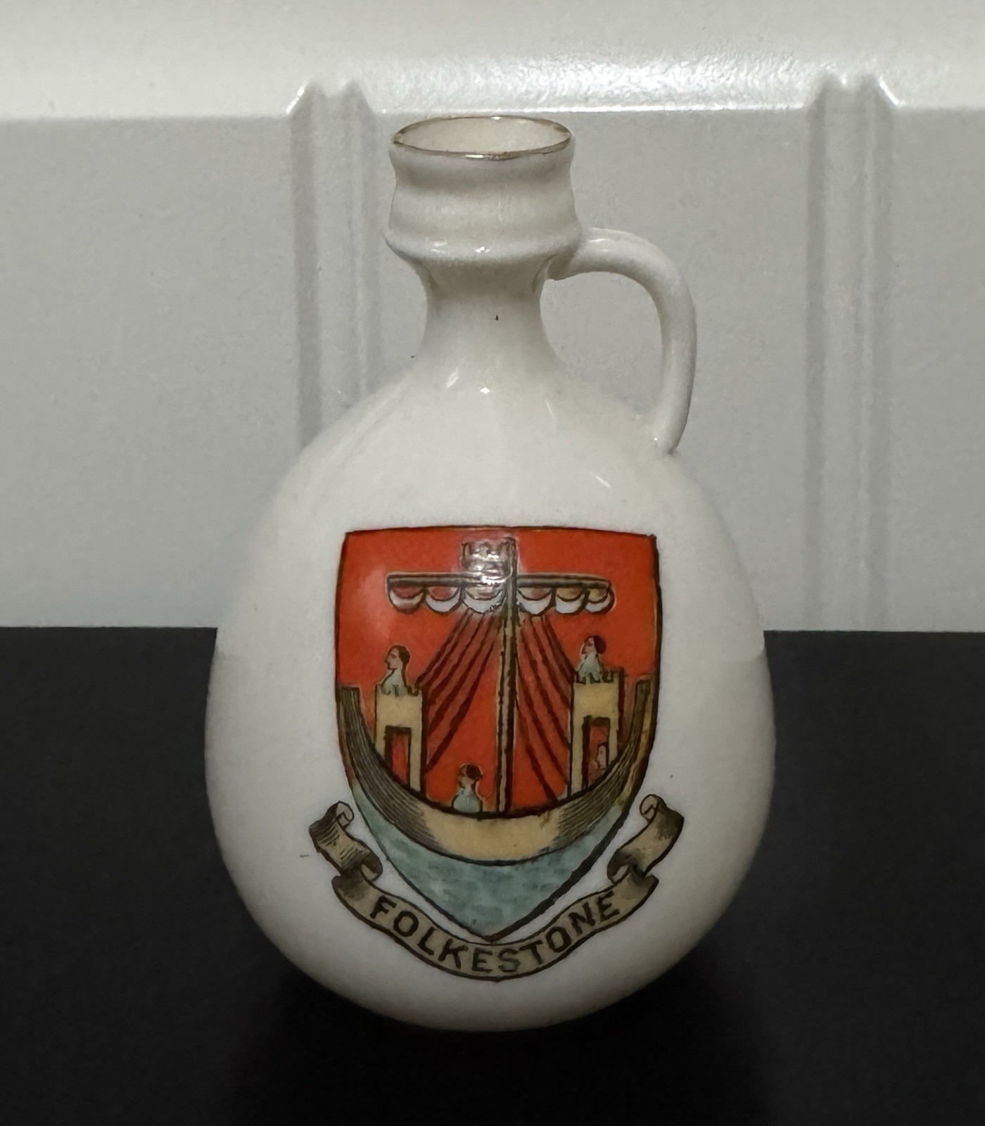 Antique W.H. Goss Crested China Folkstone Crest Saltwood Model Roman Ewer Vase