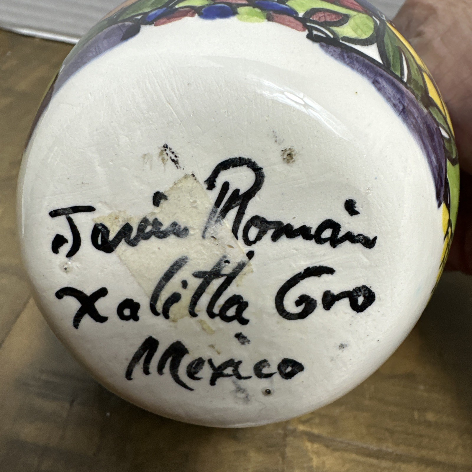 Jesús Moran Xalitla Guerrero Mexico Folk Art Pottery Hand Painted Vase 4.5” T