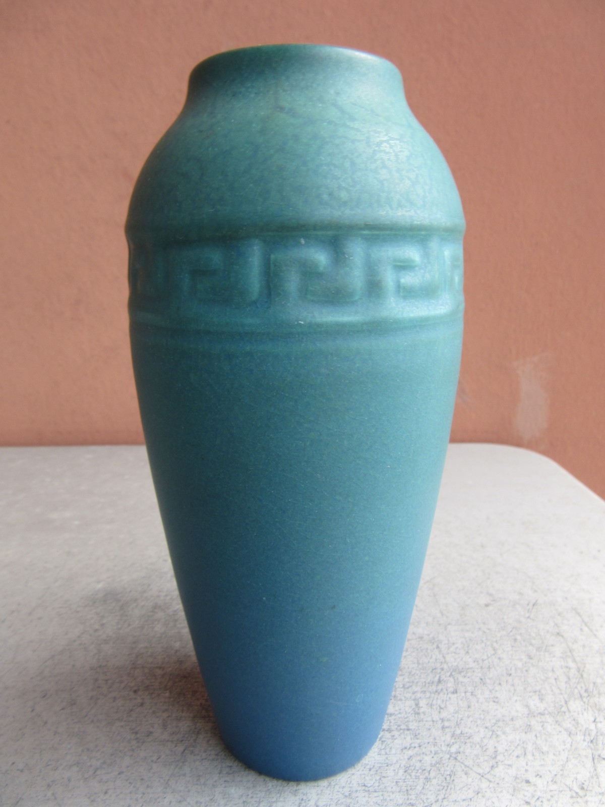 Rookwood Hand Tooled Matte Teal Blue 7 1/4″ Greek Key Vase 1914