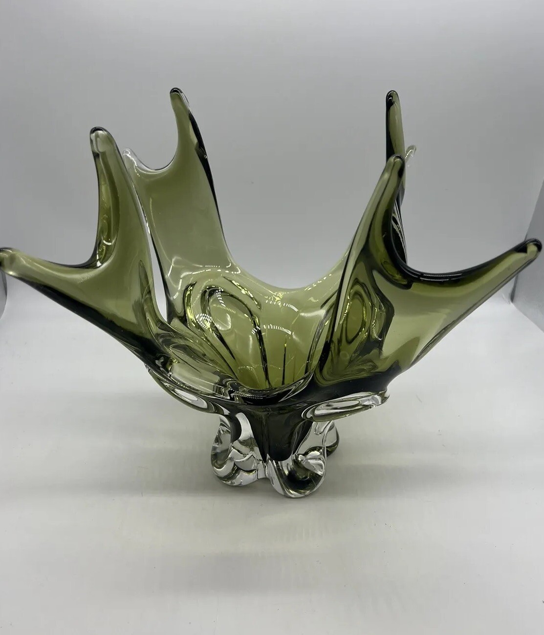 VTG CHALET Lorraine SPLASH 8 Point Olive Green to Clear Art Glass Large Vase