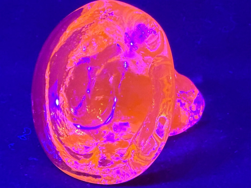Green Vaseline uranium glass Frog Toad paperweight selenium glow magnesium fish