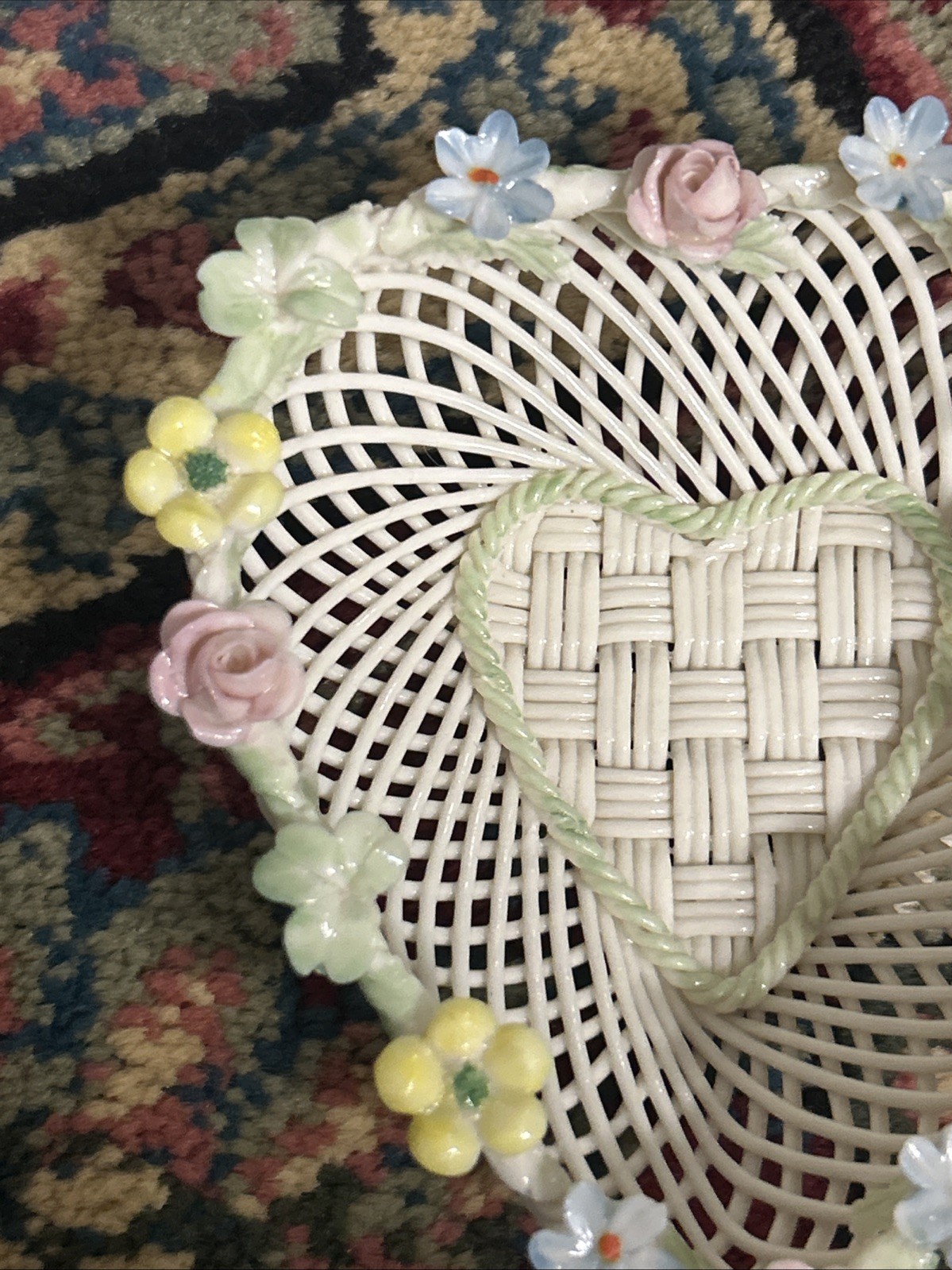 Beleek Fermanagh Irish 4 strand basketweave heart dish Shamrocks **CHIPPED**