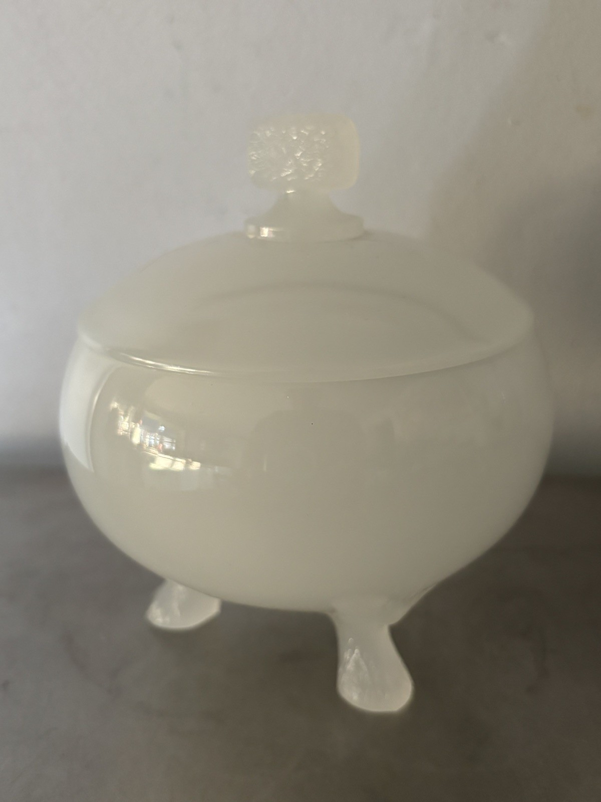 Antique Clambroth Opaline Covered Vanity Powder or Candy Dish Footed Flawed foot