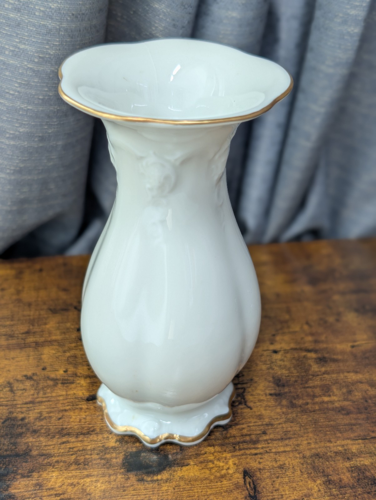 Rosenthal Classic Rose Monbijou 4.5″ Mini Vase Flared Glossy Germany FLAW READ