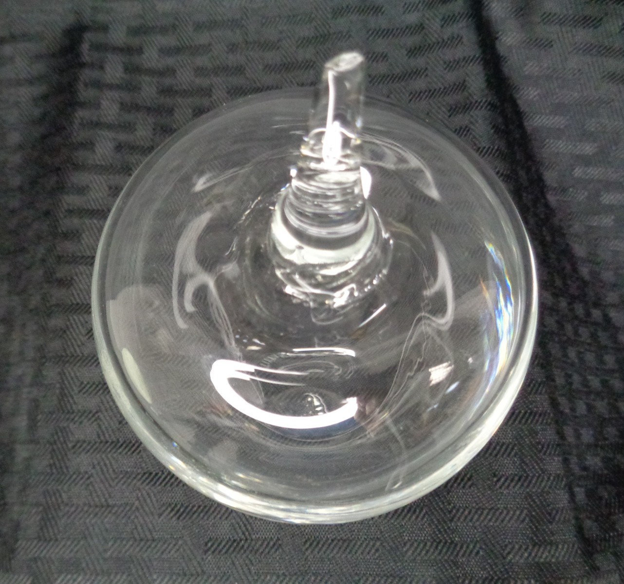 Tiffany & Co. Crystal Clear Glass Apple Paperweight 3″ Figure Signed