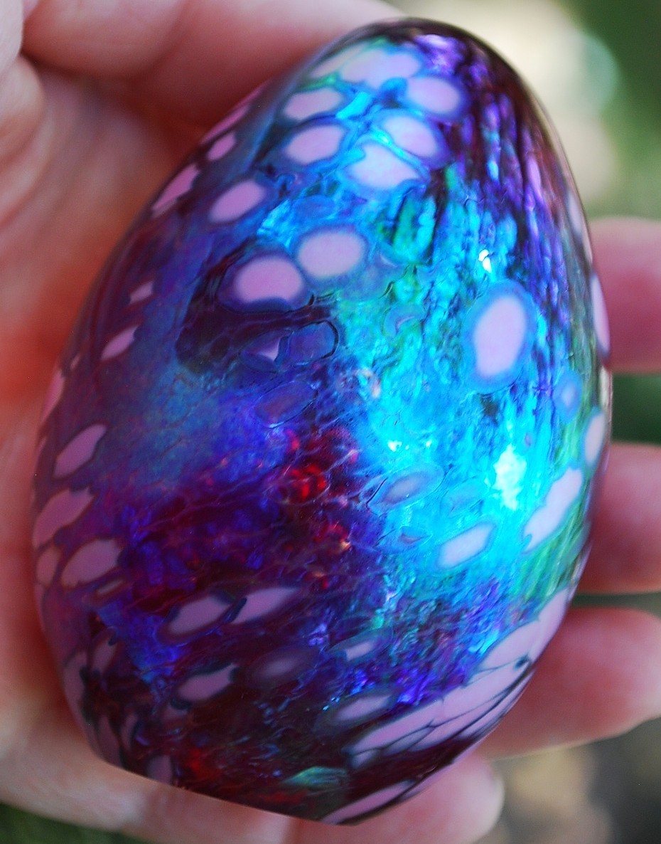 Hand Blown 3.25″ ART GLASS EGG Paperweight RED IRIDESCENT Signed MSH ASH 1989