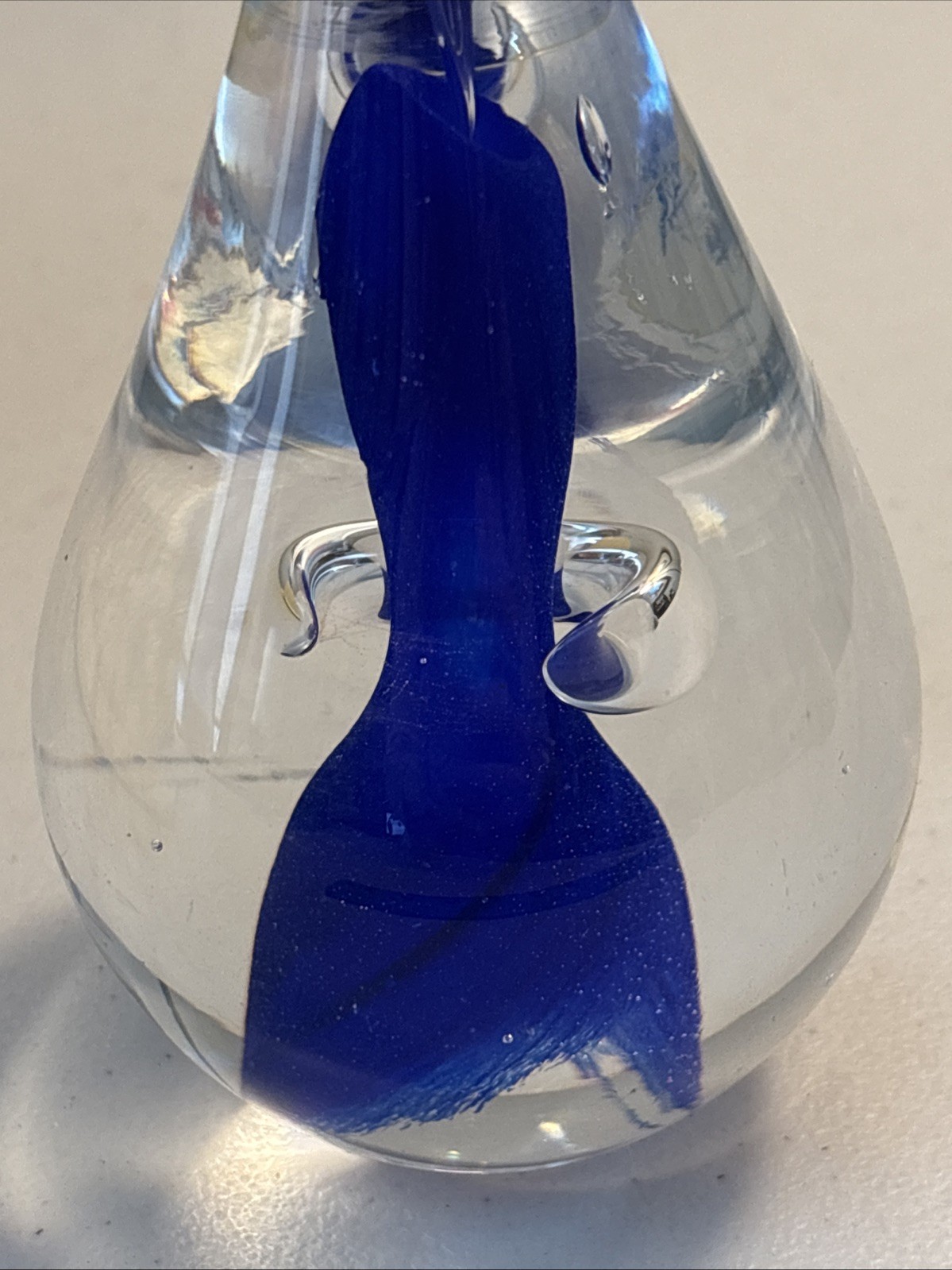 Adam Jablonski Blue Teardrop Paperweight Art Glass Signed 1 Lb 4 oz. 5.5″ Tall