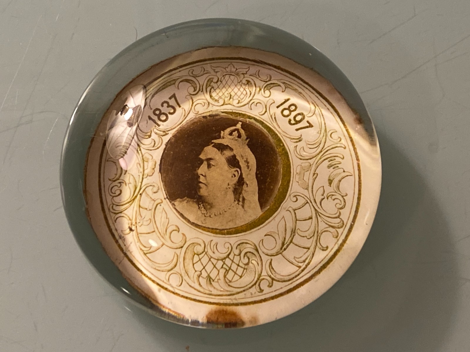 Queen Victoria Paperweight Jubilee 1837 1897 Glass Vtg Antique