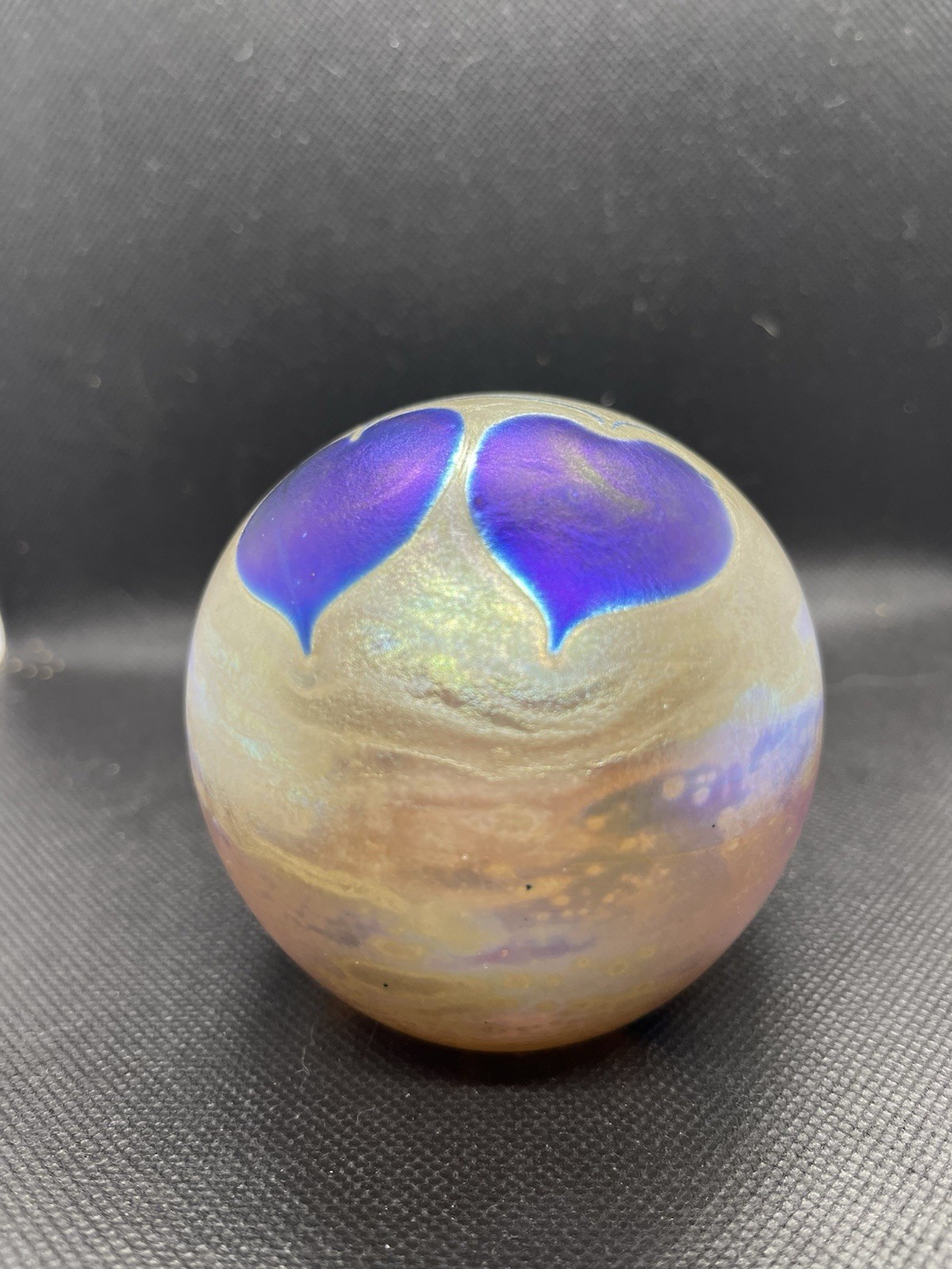 Robert Eickholt Signed 1981 Golden Iridescent Sphere wPurple-Maroon Hearts