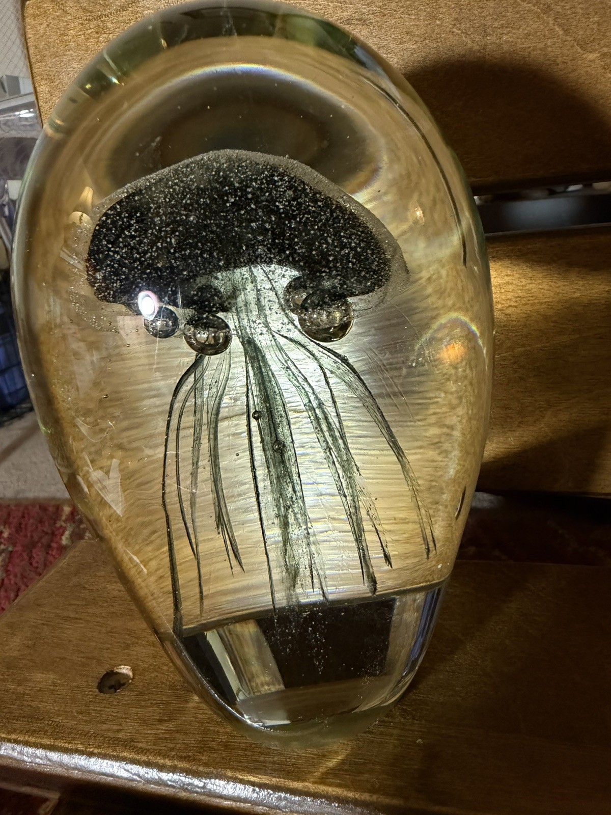 VINTAGE ART GLASS LARGE JELLYFISH & CONTROLLED BUBBLES PAPERWEIGHT. PO Black
