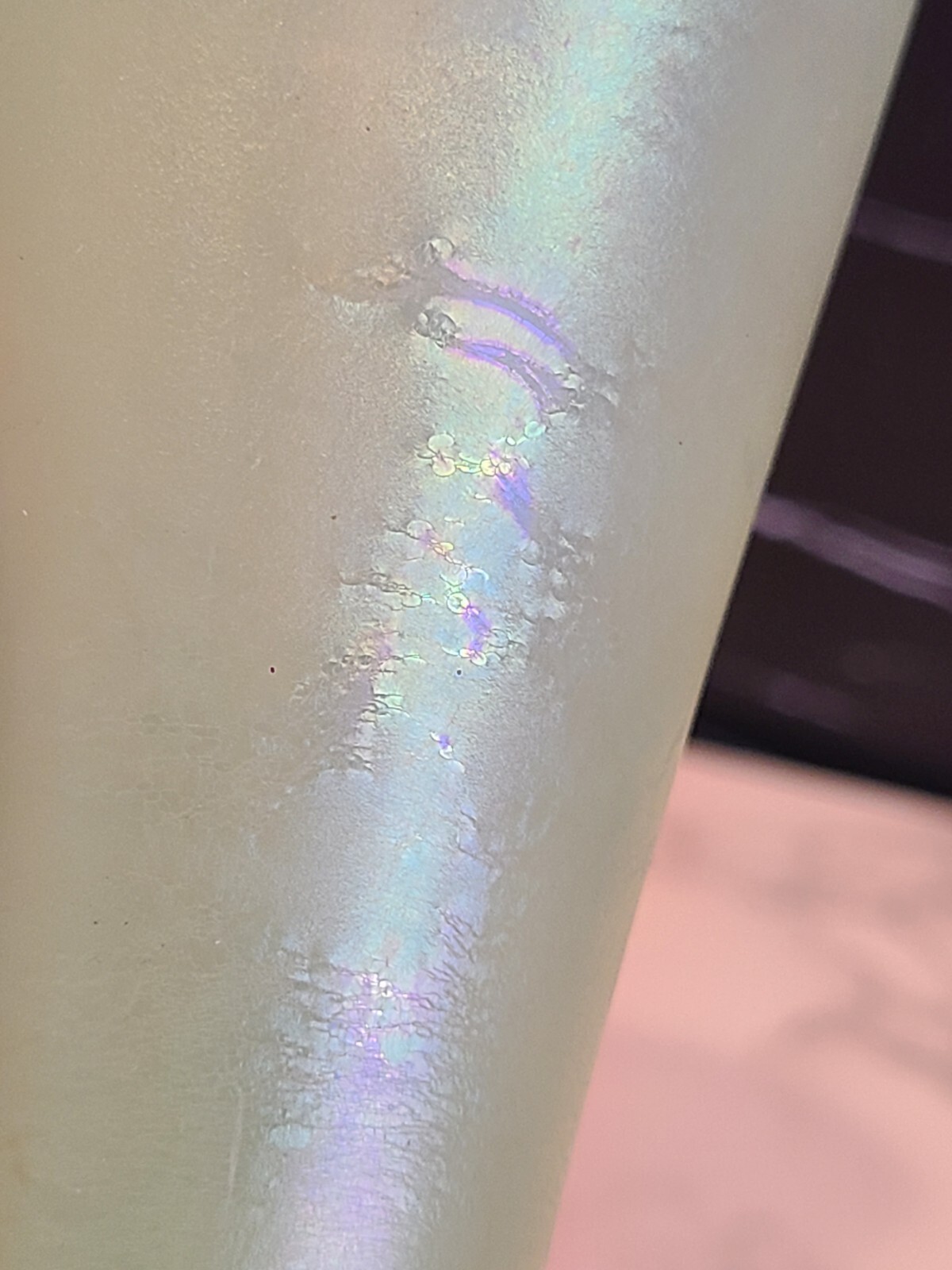 ZELLIQUE Green Iridescent Studio Art Glass Signed Vase 2001 8.5″ x 3.25″ EUC