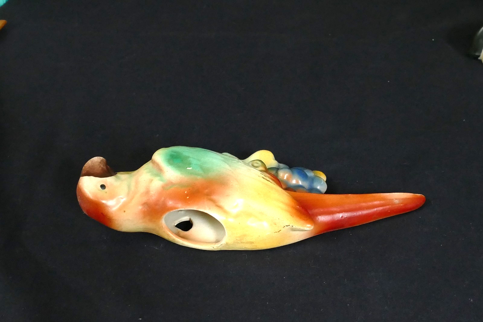 Pretty Czechoslovakia Red Dime Mark Ceramic 7″ Bird Planter Wall Pocket W/Grapes