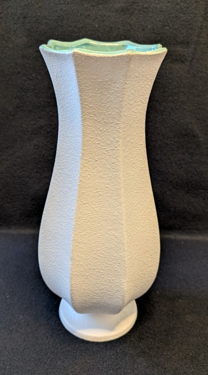 MCM Vintage 14″ Royal Haeger 472 White Matte Spatter Glaze Vase Aqua Interior