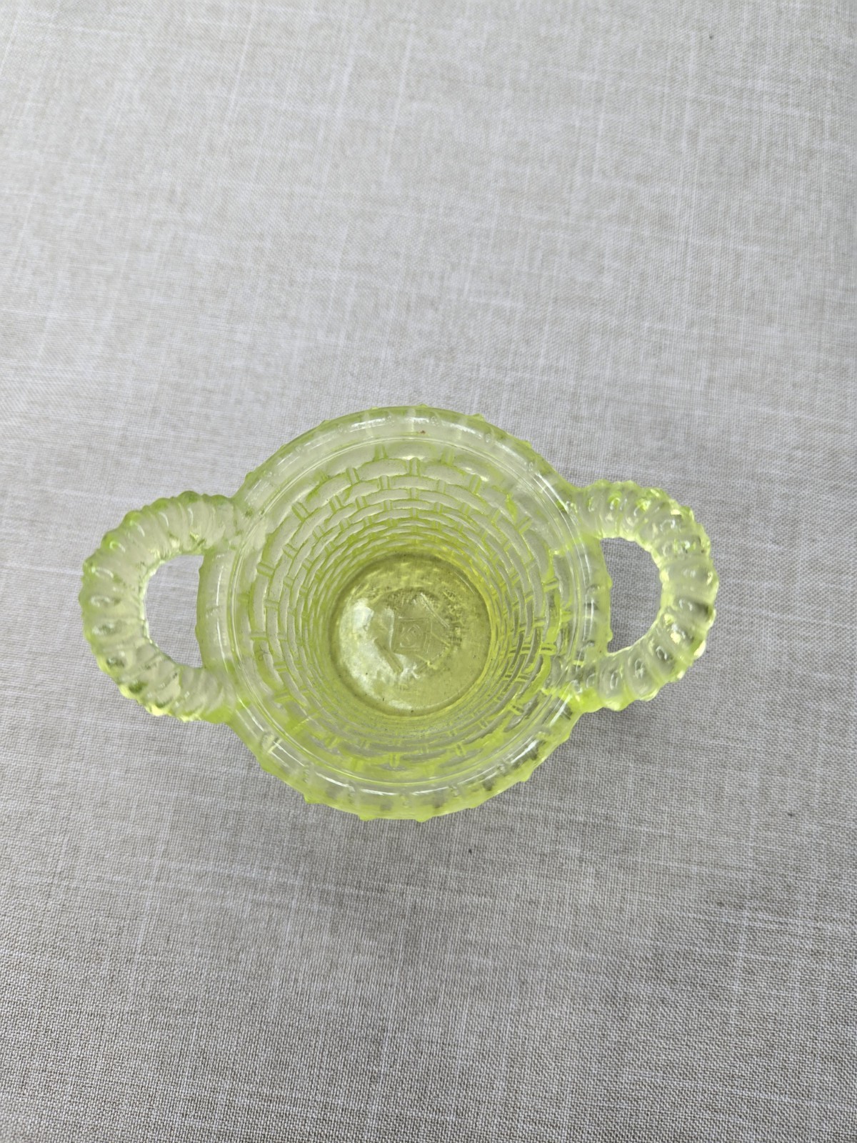 VASELINE VTG Boyd Green Glass Basket 2.25″ tall Toothpick Holder