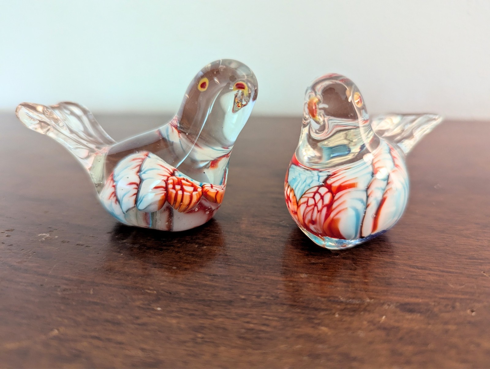 Vintage Murano Style Blown Glass Pair 2″ Bird Figurines Blue White Orange Red