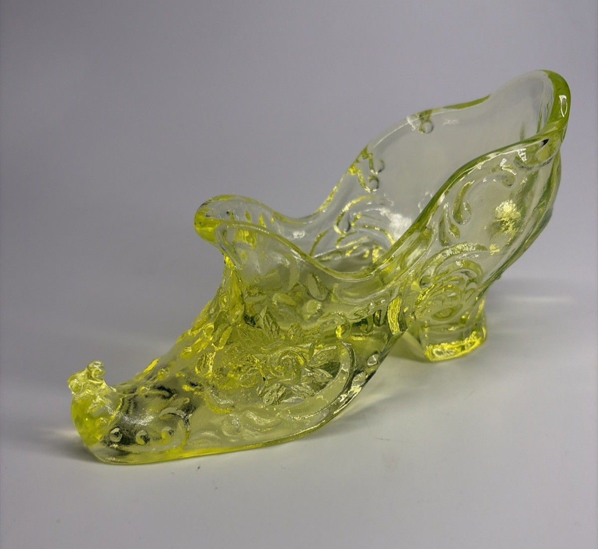 Mosser Topaz Vaseline Uranium Rose Slipper Shoe Figurine 6″ UV Glow VTG