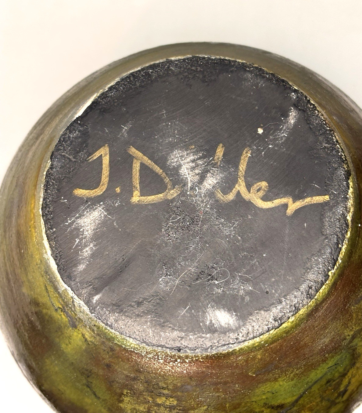 Raku Art Pottery Iridescent Green 5.5″ Vase Jar Pot w/ Lizards Signed J. Diller
