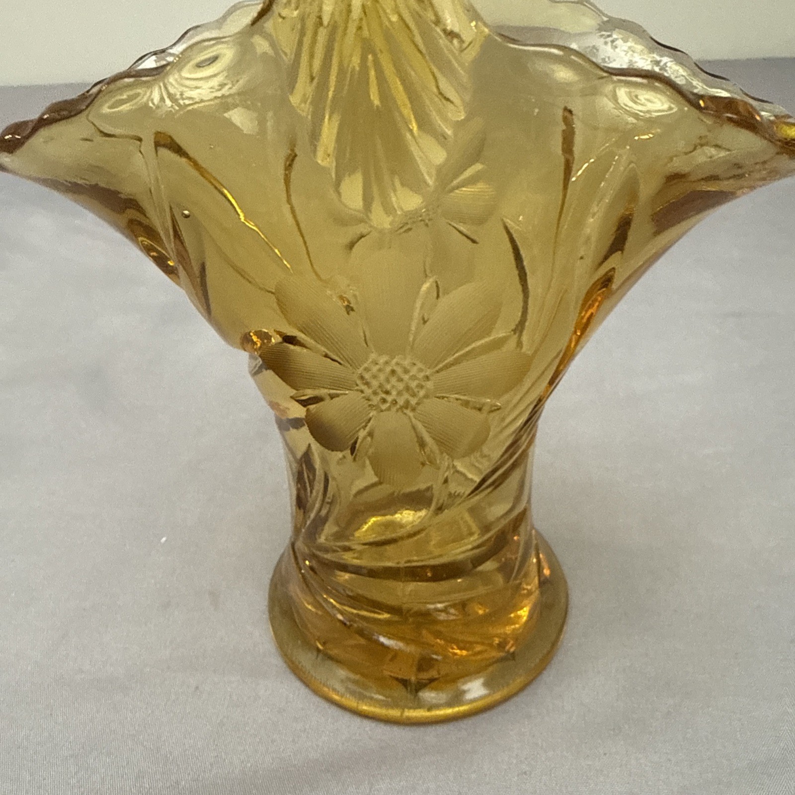 Imperial Carnival Glass 26cm Tall Daisy Pattern Amber 1960’s Basket. (B75)