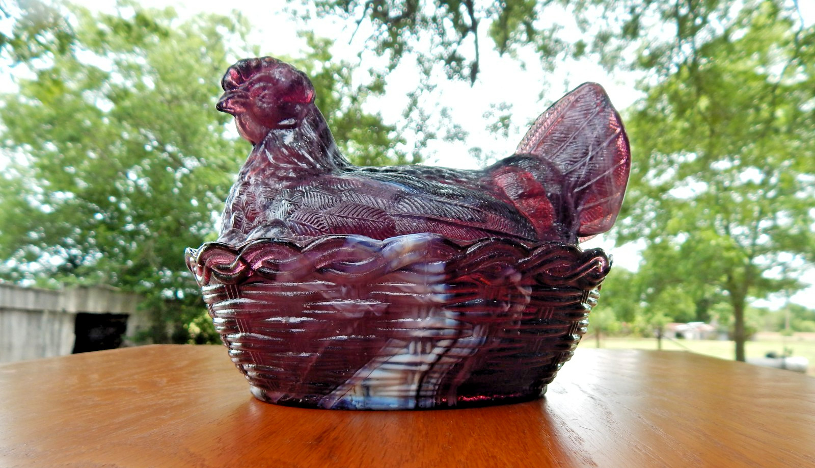 Hen On Nest Purple Amethyst & White Marble Swirl SLAG 6″ LG Wright