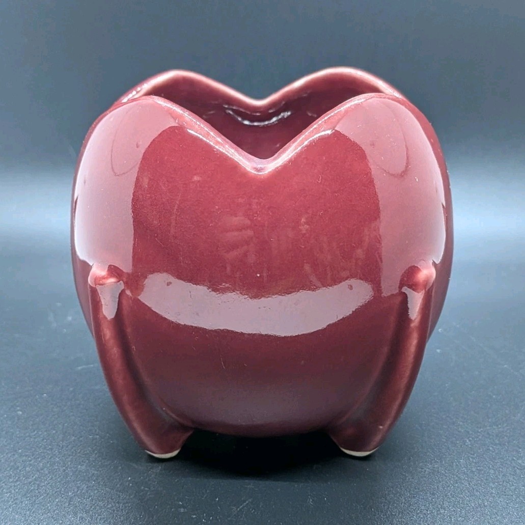 McCoy Pottery Tulip Orb Ceramic Bud Vase w/4 Feet -Burgundy Glaze 1930’s