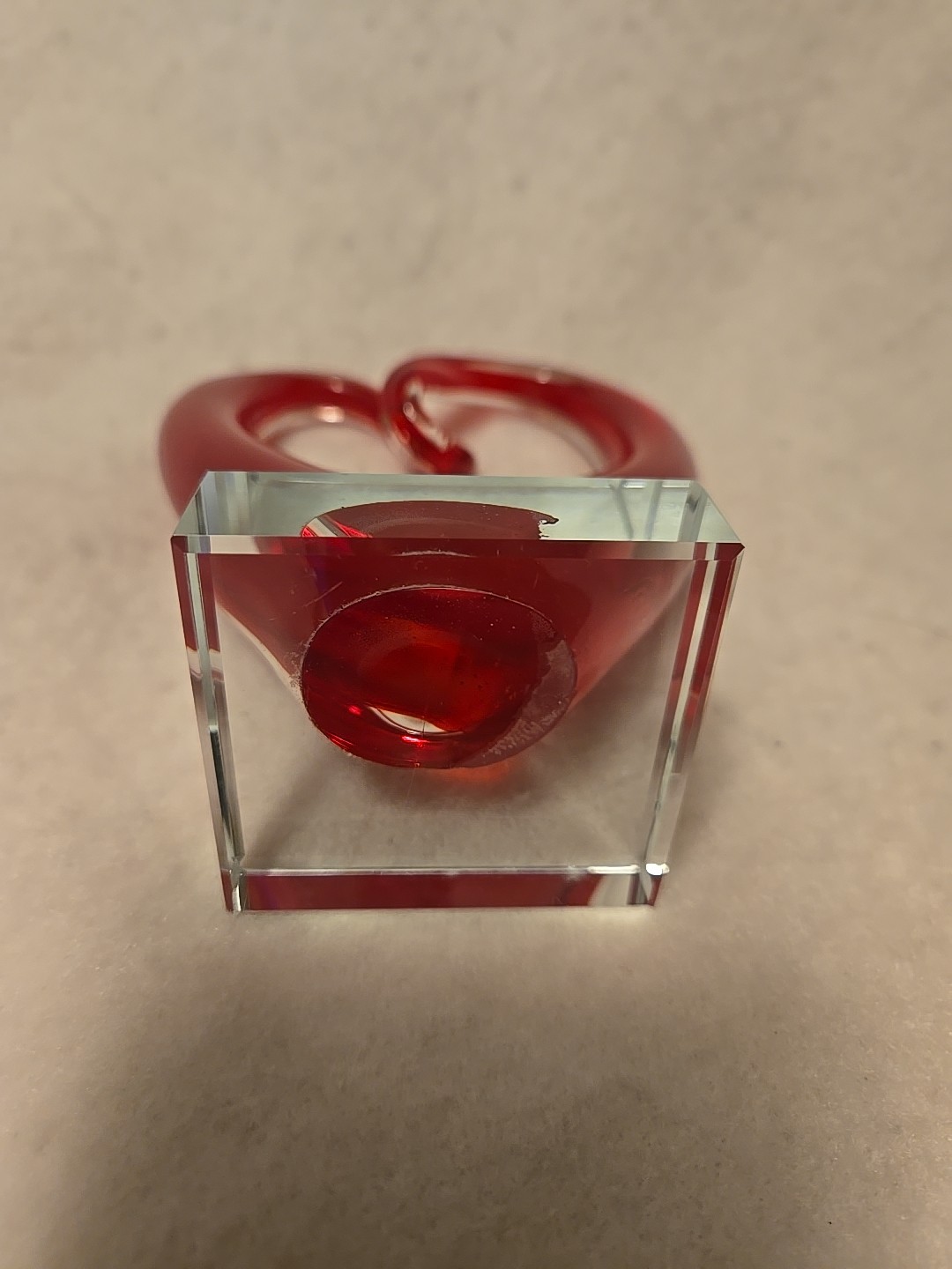 MURANO Art Glass Red Heart Love Sculpture Or Leonardo. Un-Marked Glass Base