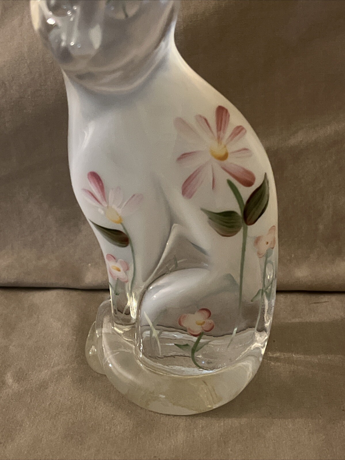 ❤️VTG FENTON OPALESCENT CAT. SIGNED. COMES WITH ORIGINAL BOX 5-3/8” TALL