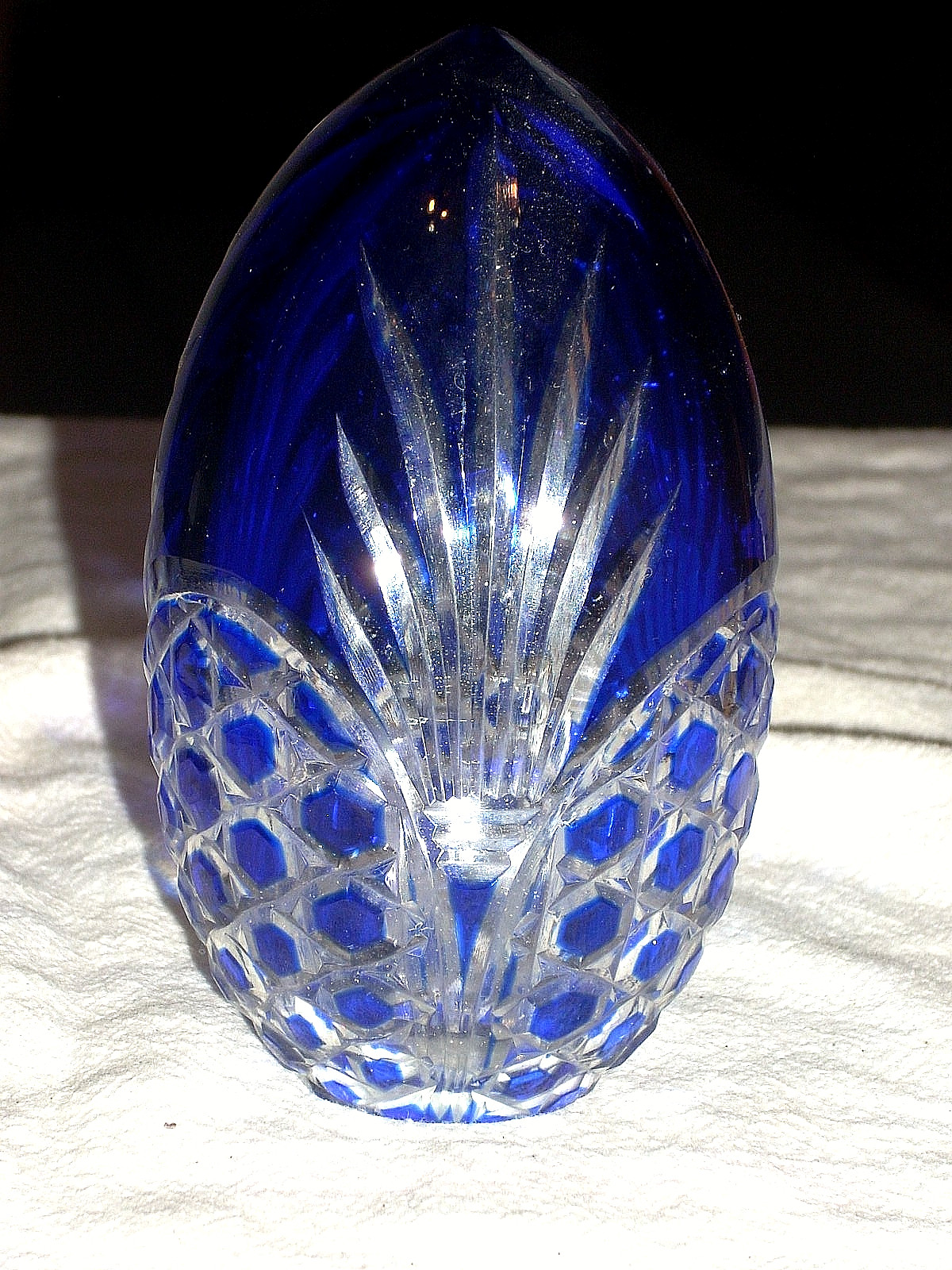 Bohemian Style Cobalt Blue Cut to Clear Glass Egg Paperweight 4-1/2″ Vtg Easter
