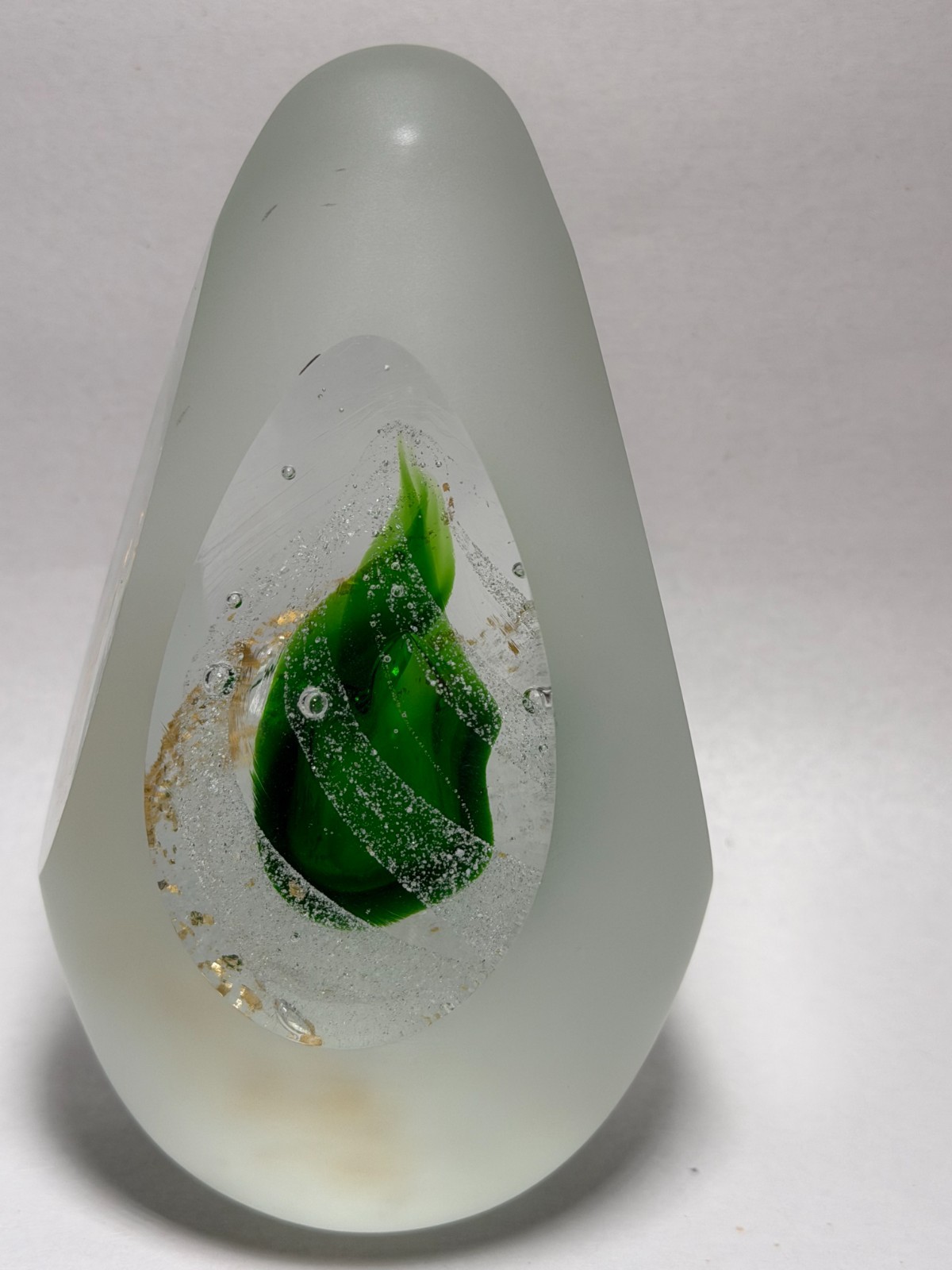 Hand Blown Art Glass Sculpture Frosted Teardrop Green Flame Gold Leaf 6″ Heavy