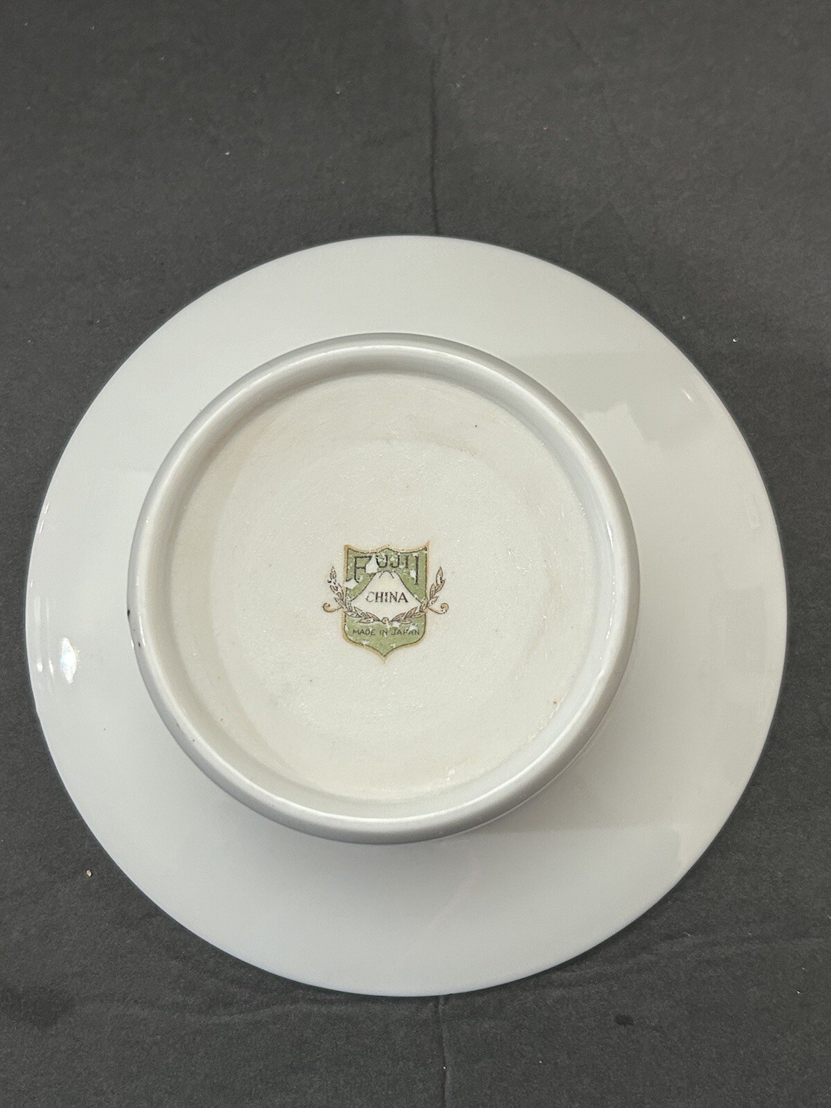 VINTAGE FUJII CHINA Large Round Bowl Ashtray in Pine Cone Pattern