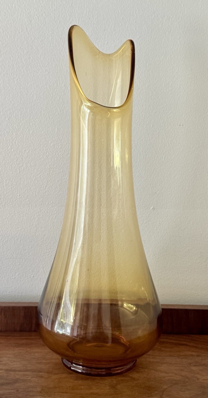 Vintage L.E. Smith Amber Smoothie Swung Glass Vase 17.5” MCM Art Glass