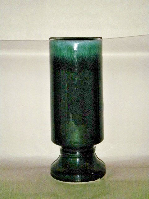 HULL POTTERY FLOWER VASE F35 GREEN & BLUE TEAL DRIP GLAZE IN & OUT 9.25″ FOOTED