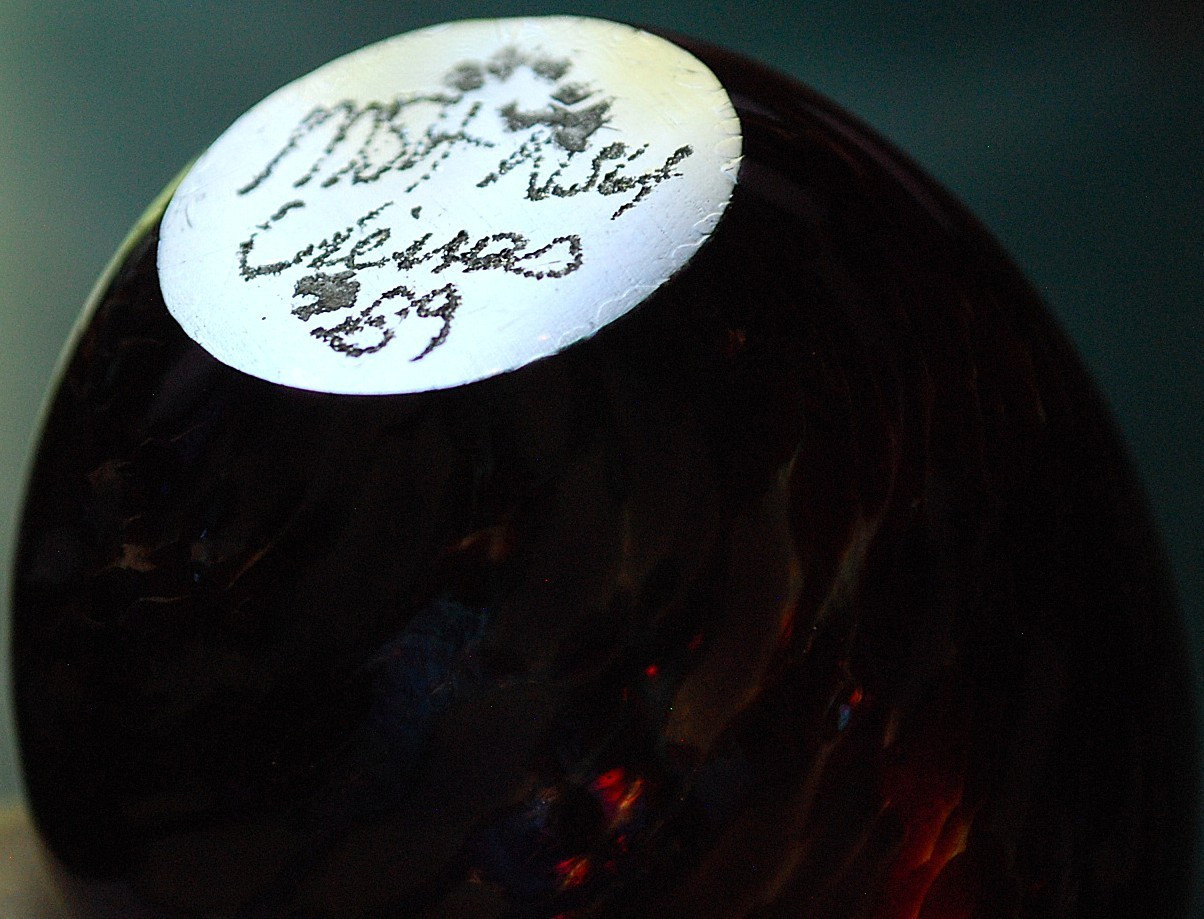 Hand Blown 3.25″ ART GLASS EGG Paperweight RED IRIDESCENT Signed MSH ASH 1989