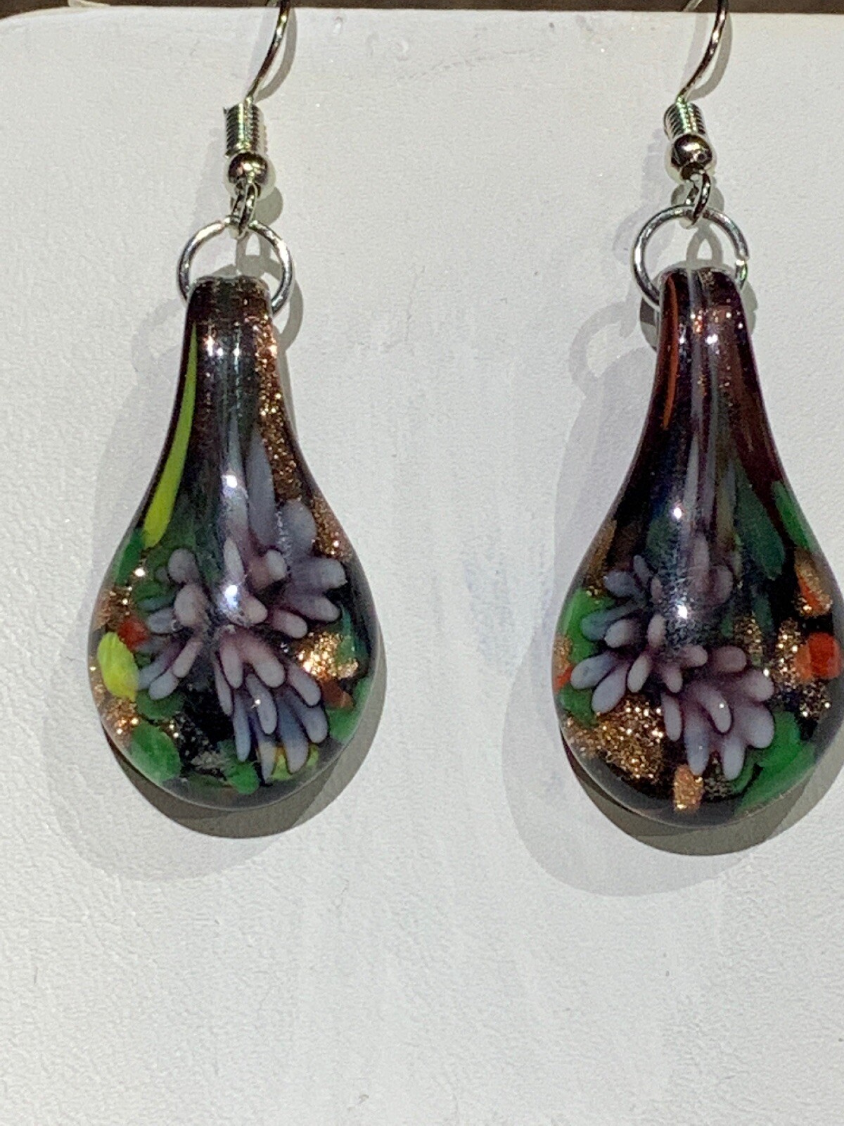 SALE**NEW LISTING…IMPORTED HAND-BLOWN GLASS FLORAL EARRINGS .BLK./PINK.Sil.NEW