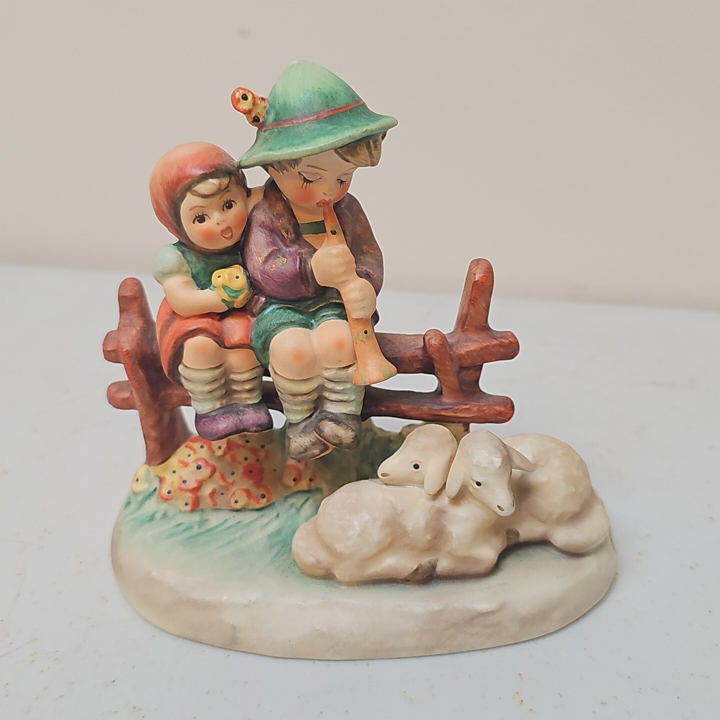 Hummel Figure 99 Evening Song 4 7/8in 1 Choice. Top