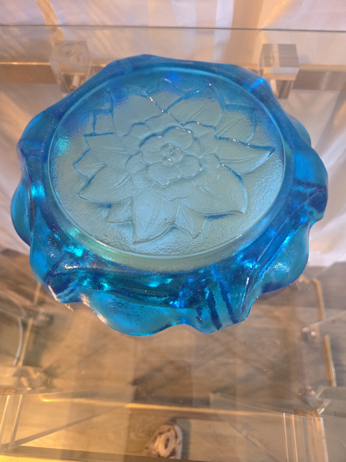 Tiara Horizon Blue Lotus Glass Ash Tray 6 rests 1970’s