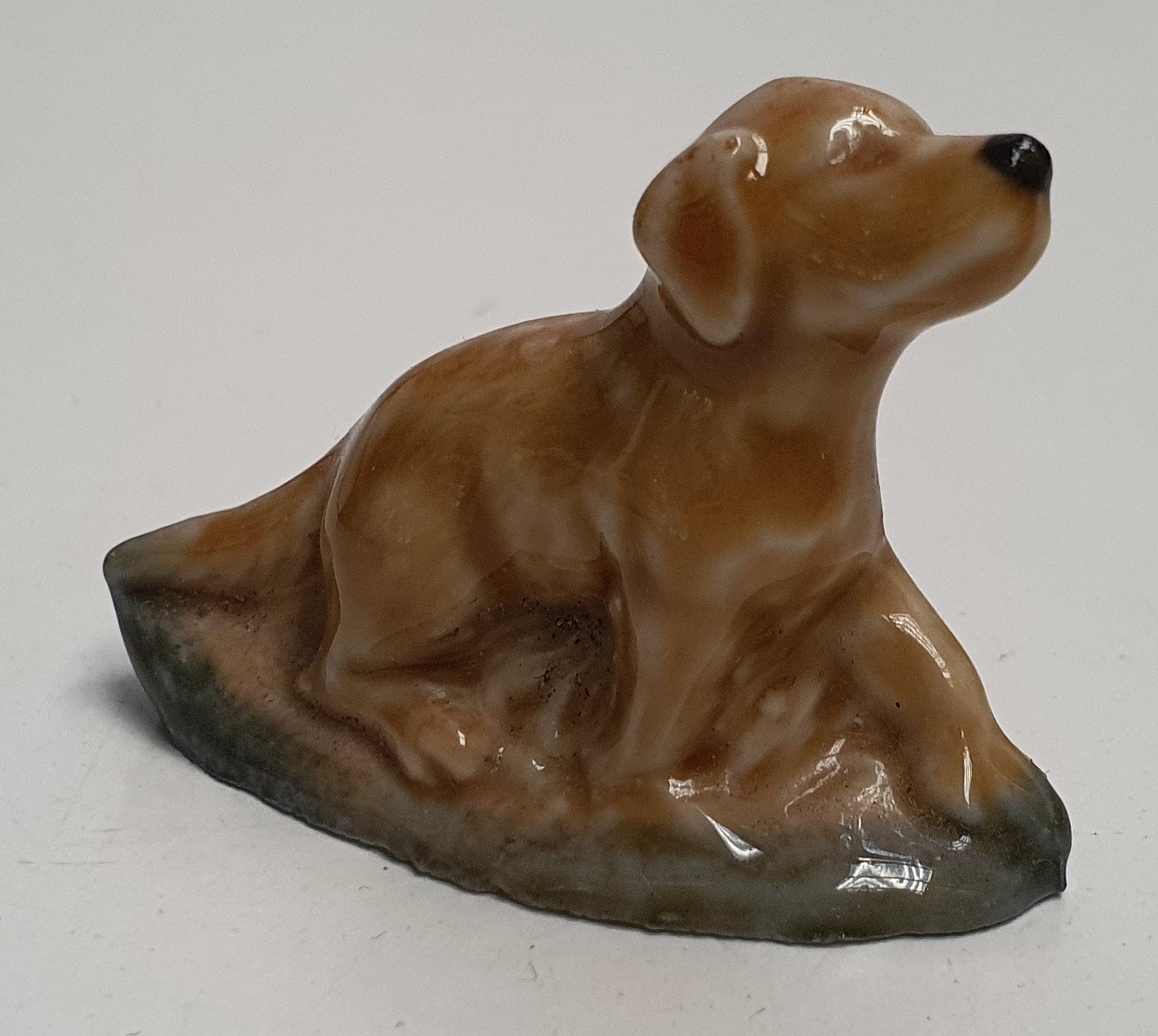 Wade English Whimsie Porcelain Set 3 Setter #13 Made in England 3.5cm Tall c1972
