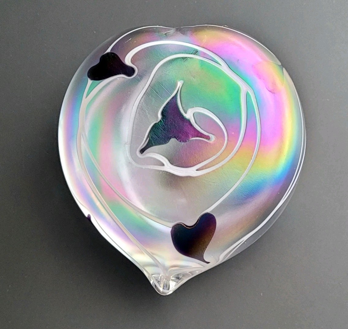 Stunning Highly Iridescent Heart-Shaped Art Glass Paperweight 3”