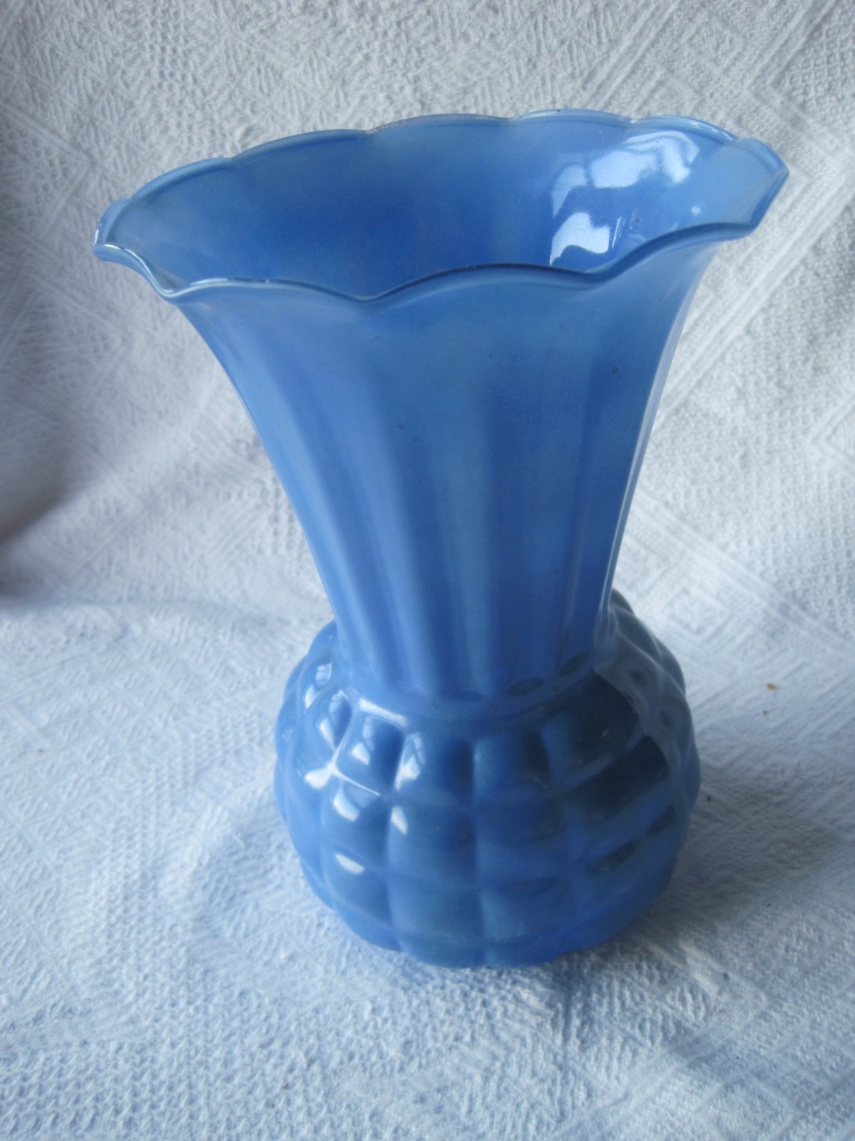 Vintage Anchor Hocking Fire King Sky Blue Pineapple Vase 9″ Tall